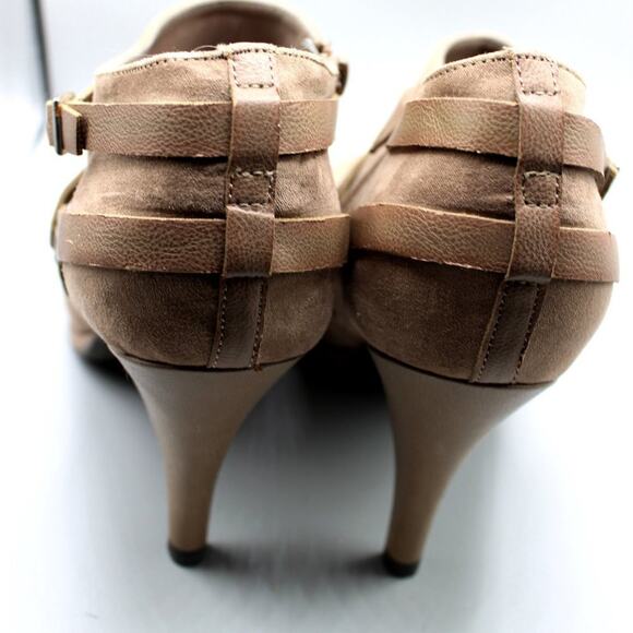 Fergalicious Chrissy Ankle Bootie Heels Size 10 - Picture 5 of 10